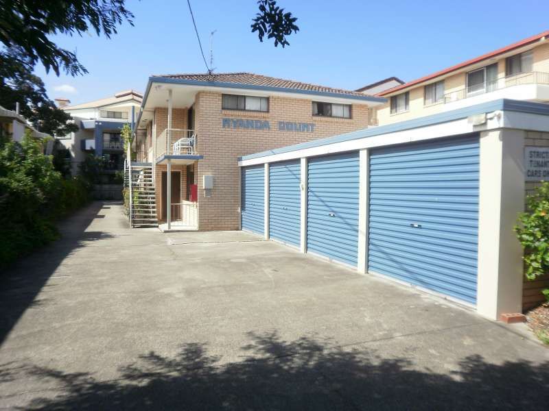 2 bedrooms Apartment / Unit / Flat in 6/27 Bath Street LABRADOR QLD, 4215