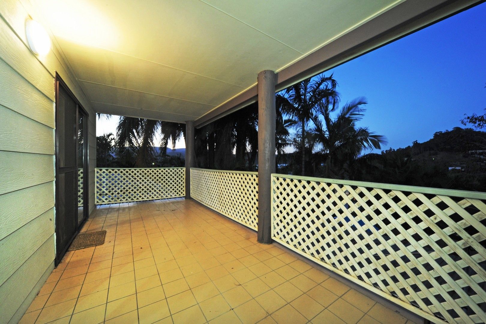 4 Balaka Street, Cannonvale QLD 4802, Image 2