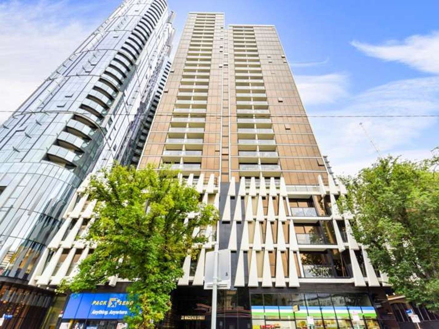 2 bedrooms Apartment / Unit / Flat in 710/33 Mackenzie Street MELBOURNE VIC, 3000