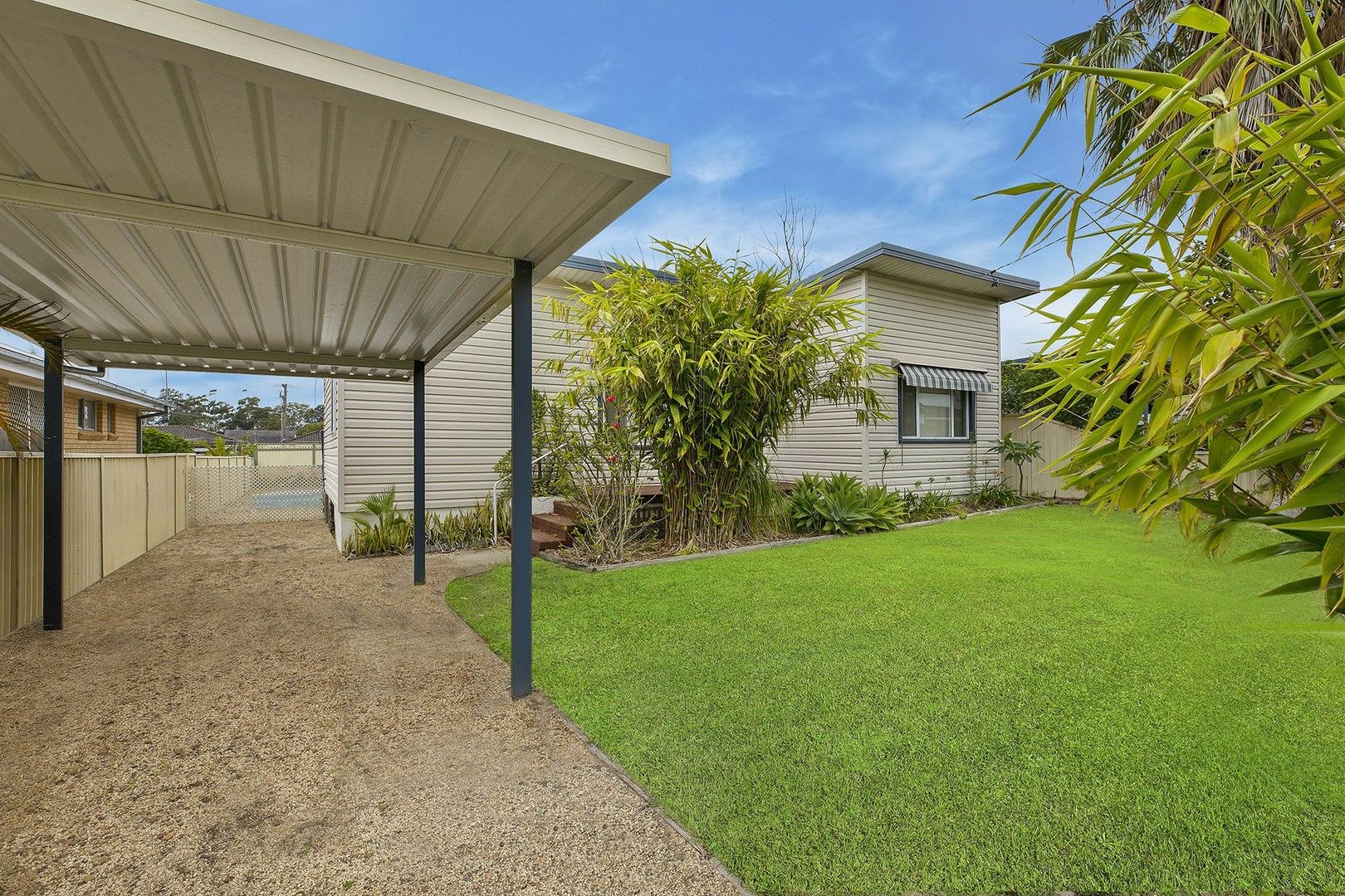 10 Dampier Boulevard, Killarney Vale NSW 2261, Image 0