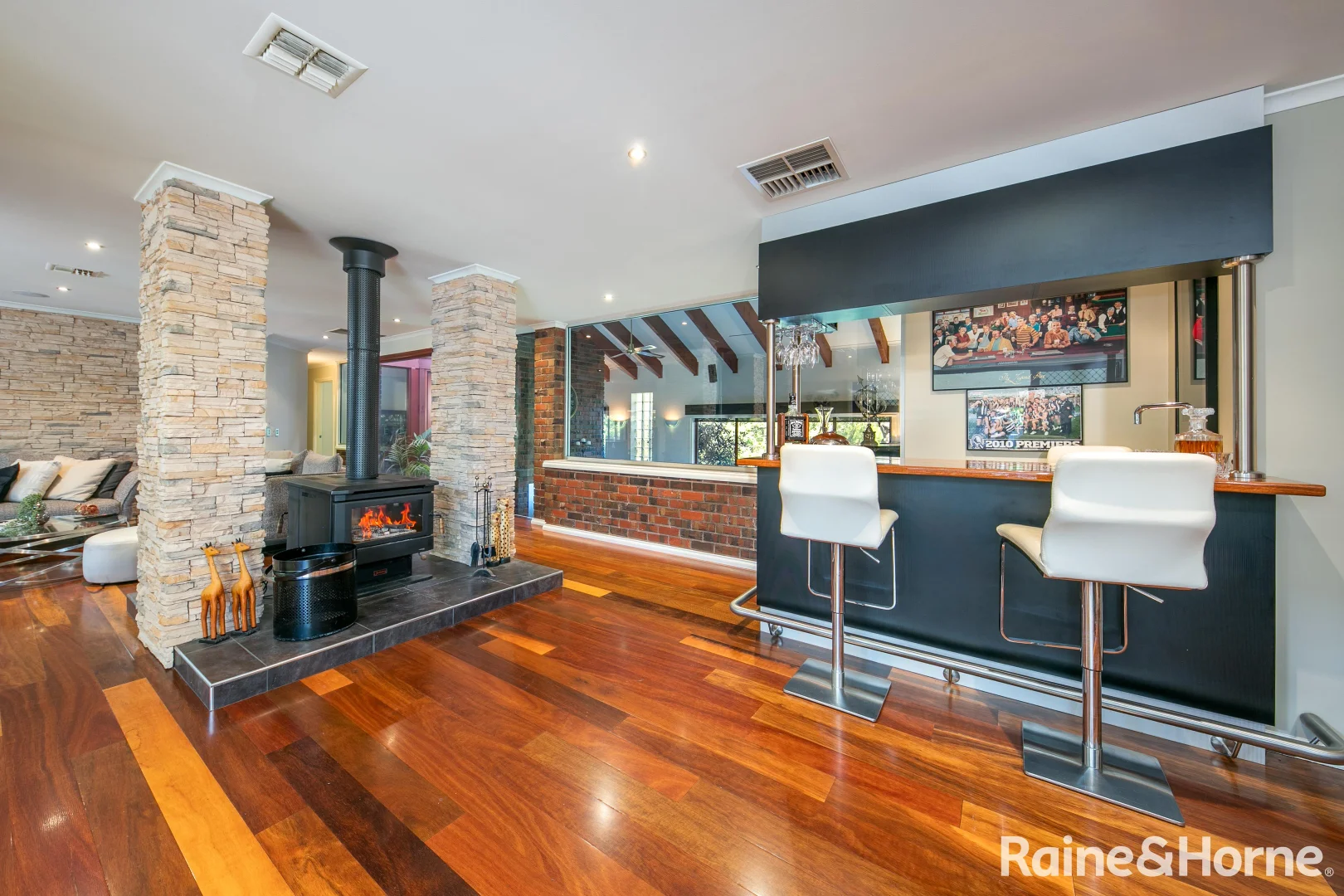 Additional image 8 of 56 Outawood Rise, Gisborne VIC 3437