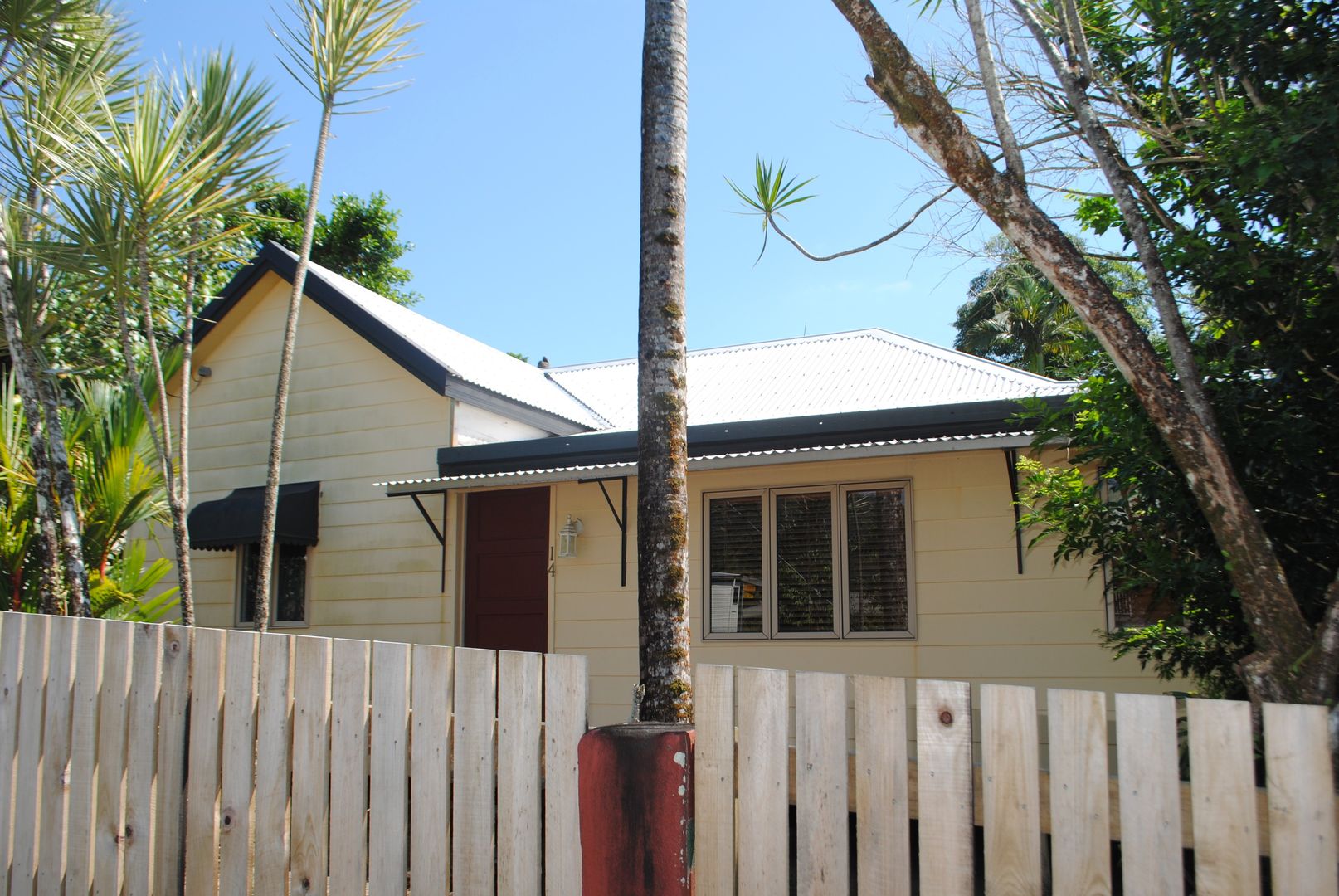 14 Watkins Street, Tully Property History & Address Research Domain