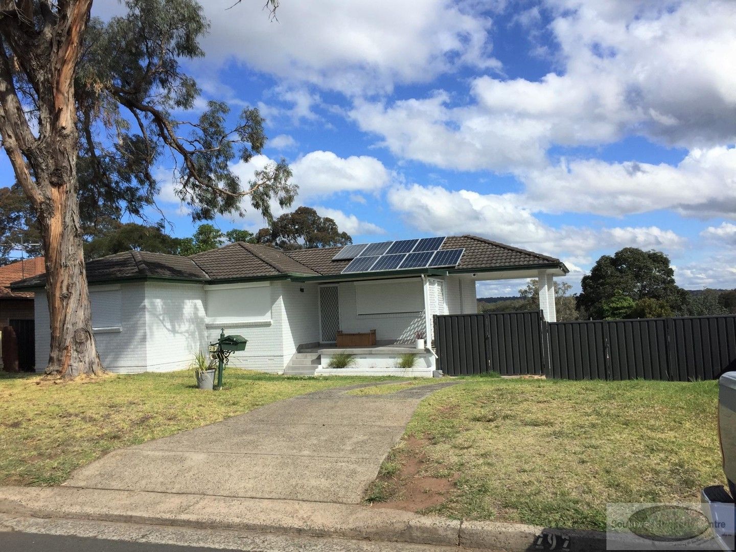 3 bedrooms House in 292 The Parkway BRADBURY NSW, 2560