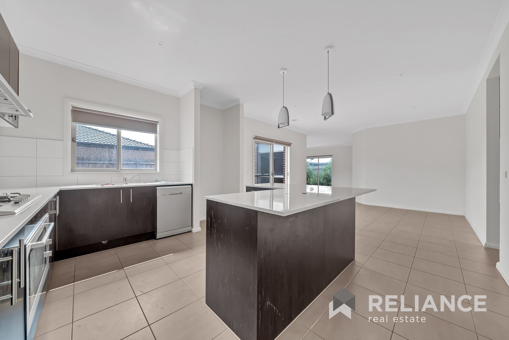 10 Toolern Waters Drive, Melton South VIC 3338, Image 1