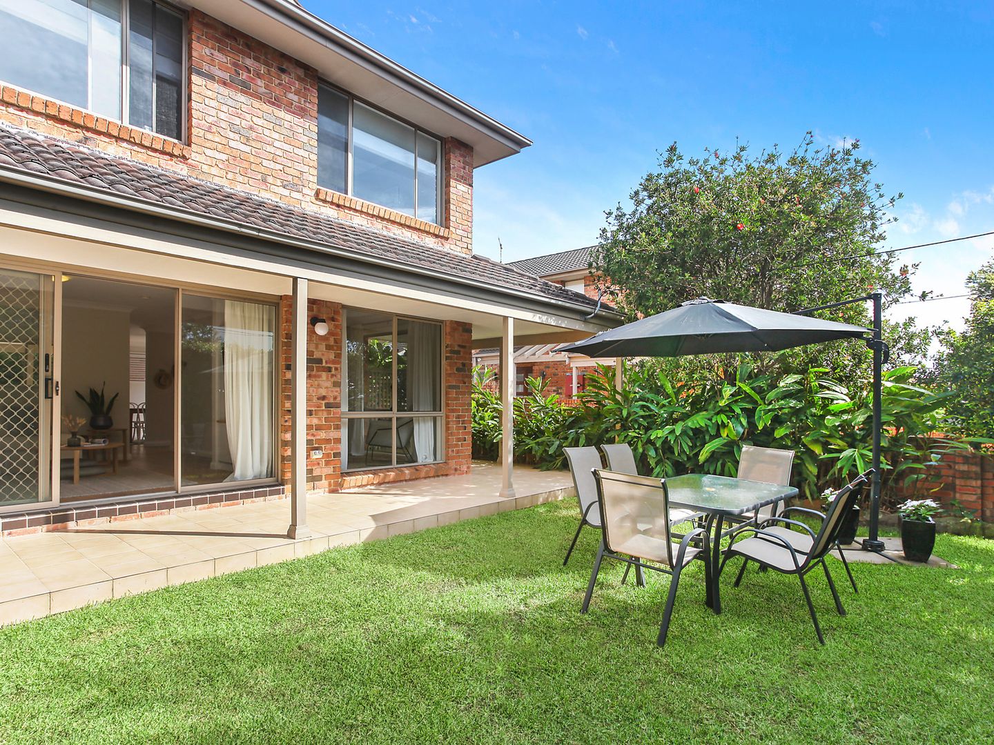 18 Waratah Parade, Narraweena Property History & Address Research