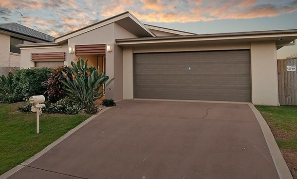 53 Larapinta Circuit, Parkinson QLD 4115