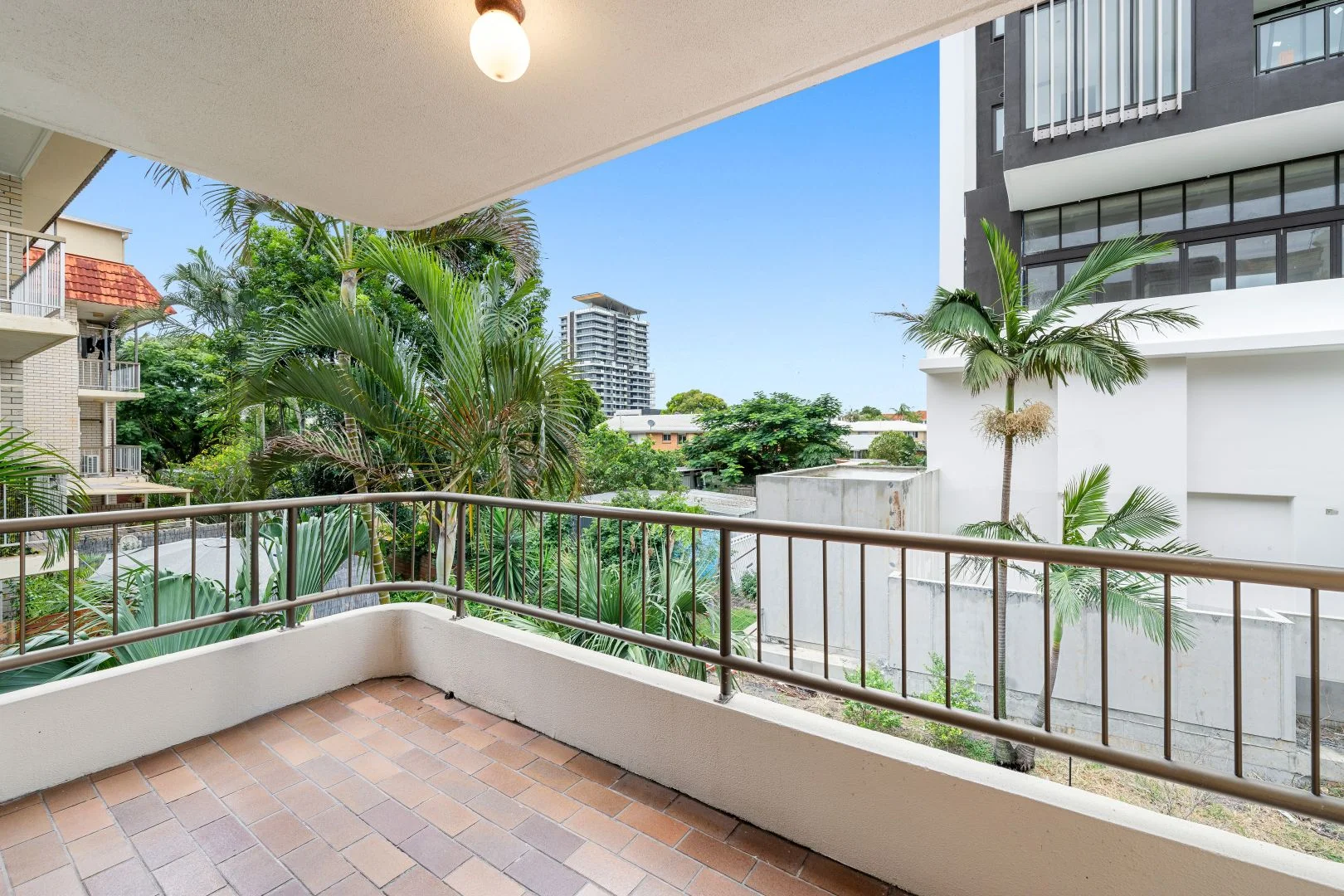 Additional image 8 of 4/92 Stanhill Drive, Chevron Island QLD 4217