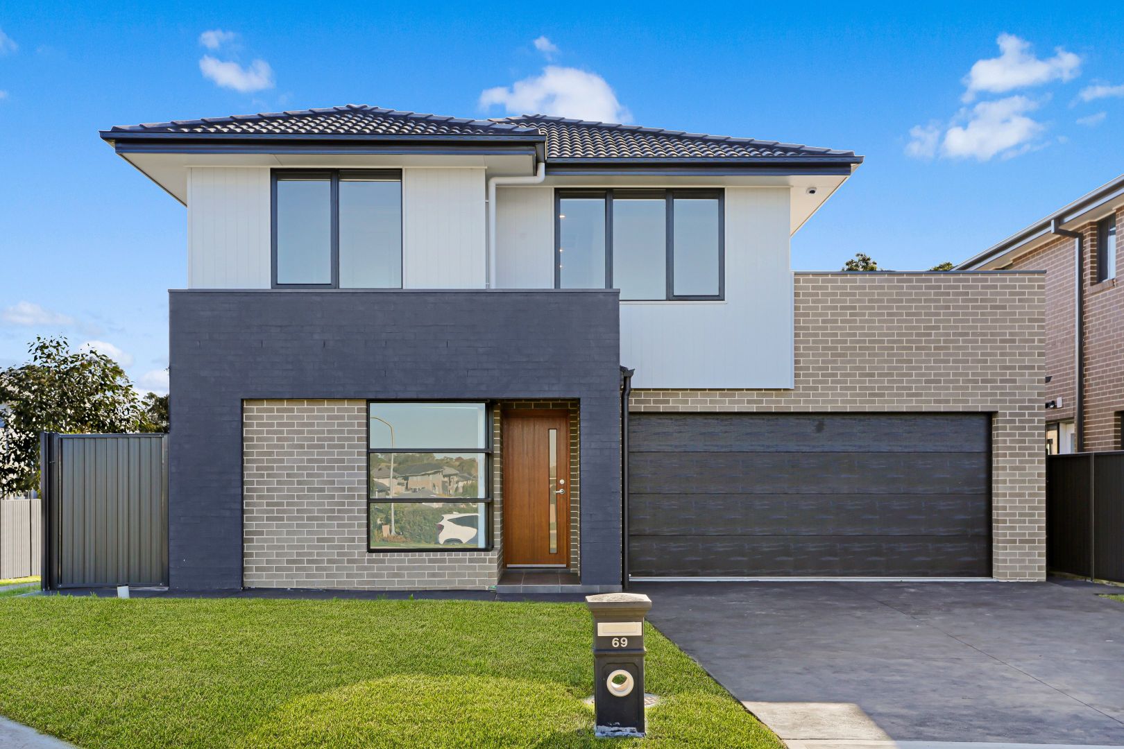 69 Mciver Avenue, Middleton Grange Property History & Address