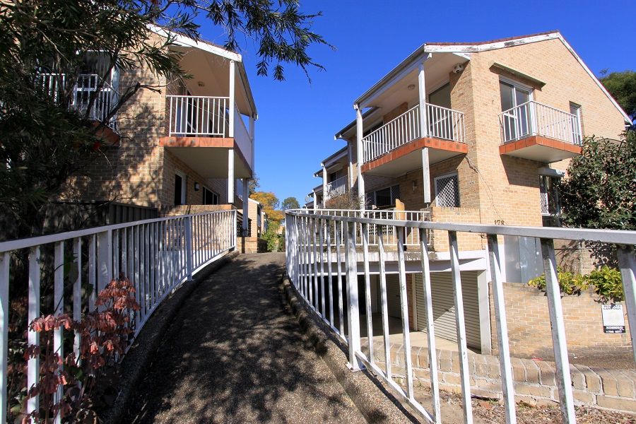 1/178 Greenacre Rd, Bankstown NSW 2200, Image 0