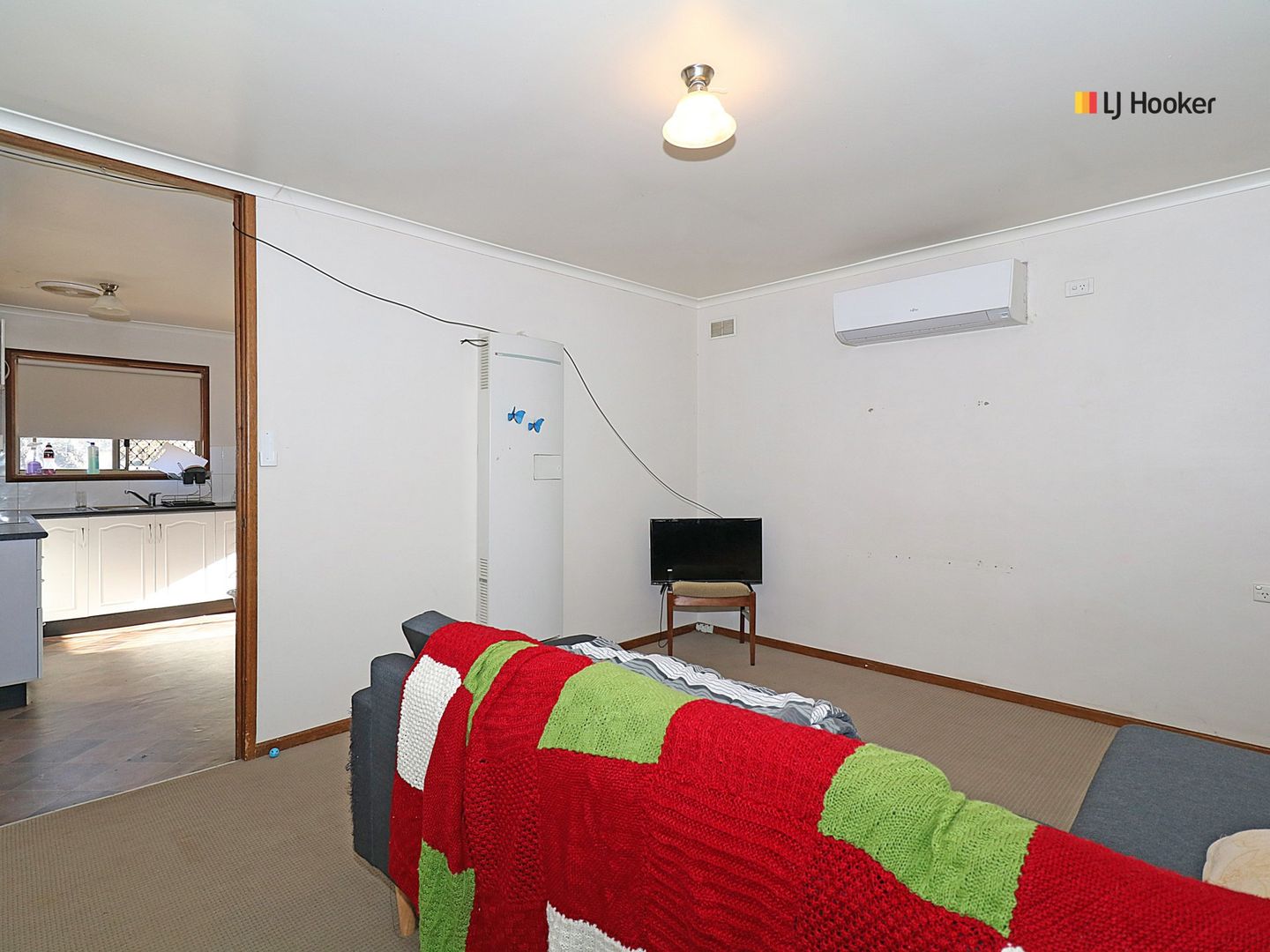 157 Raye Street, Tolland NSW 2650, Image 2