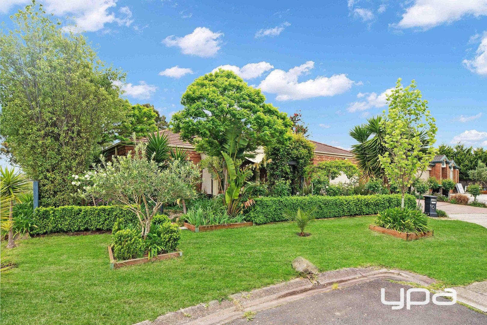 8 Hillview Court, Hillside VIC 3037, Image 0