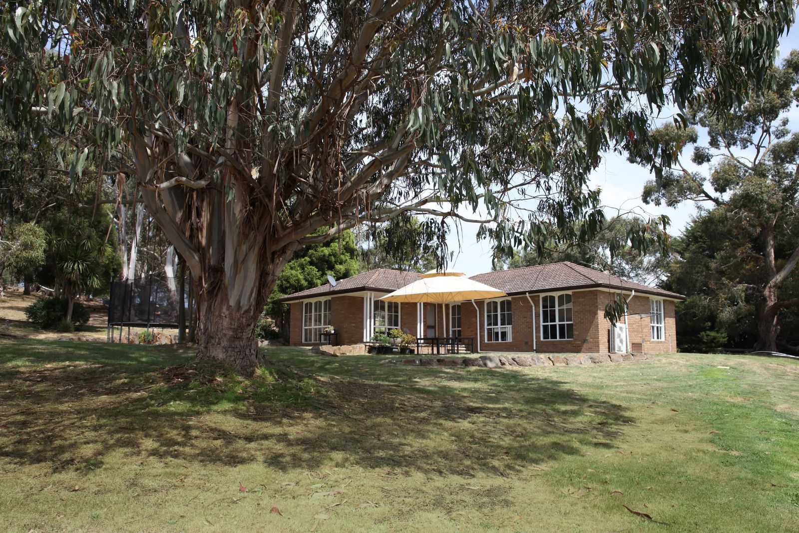 3 bedrooms House in 366 Black Range Road ROMSEY VIC, 3434