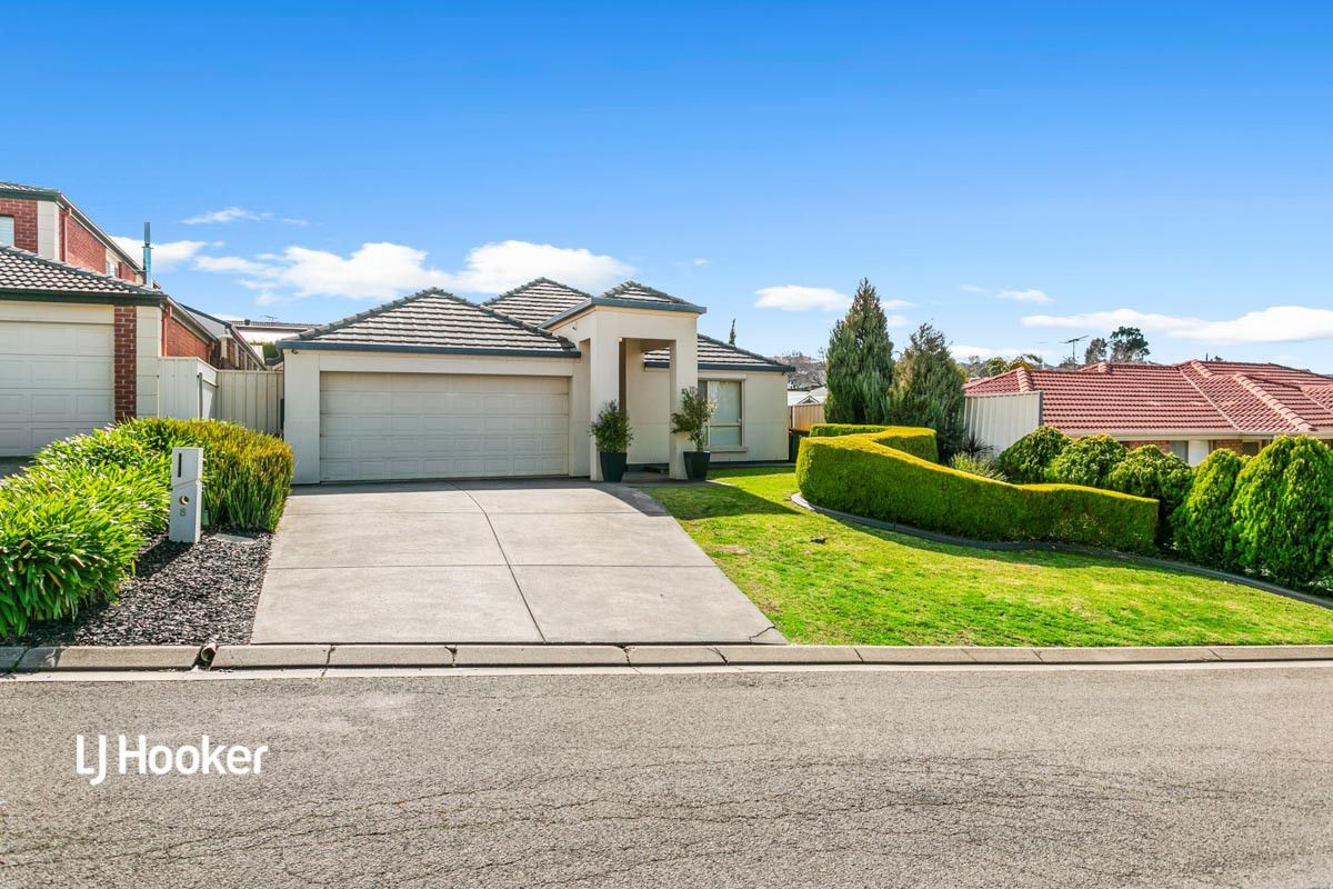 3 bedrooms House in 8 Highview Circuit GREENWITH SA, 5125