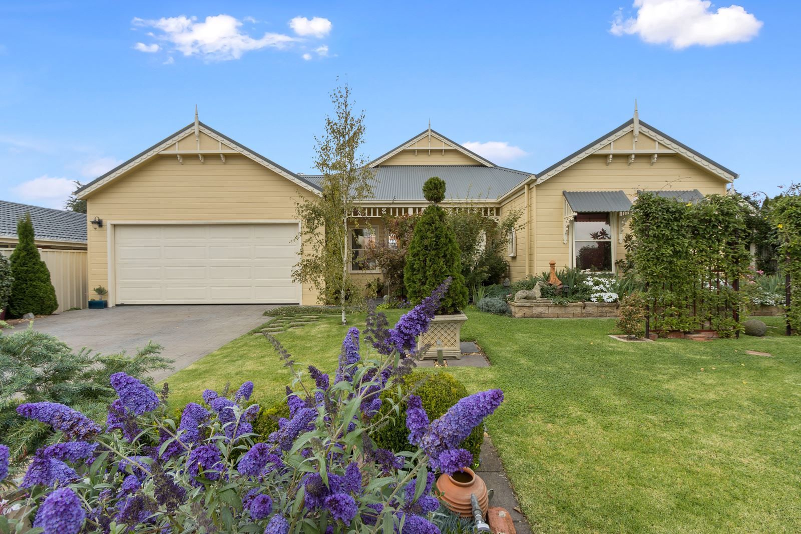 4 bedrooms House in 20 Louisa Court LEONGATHA VIC, 3953