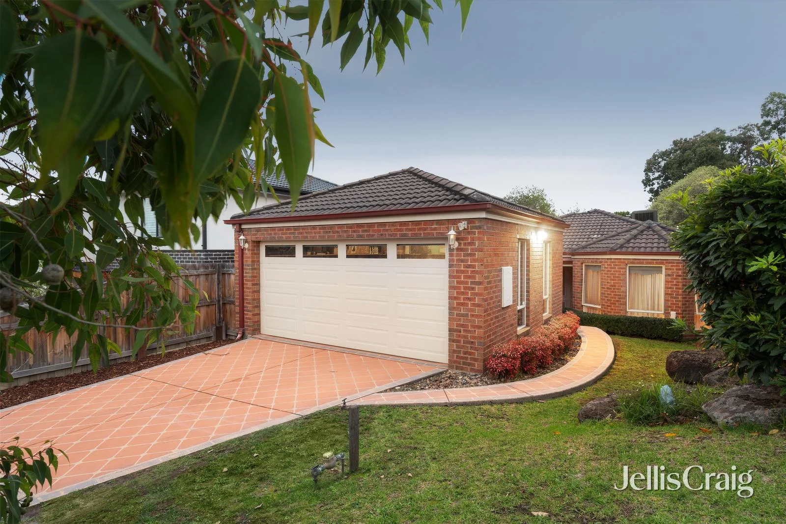 51 Valepark Drive, Donvale VIC 3111