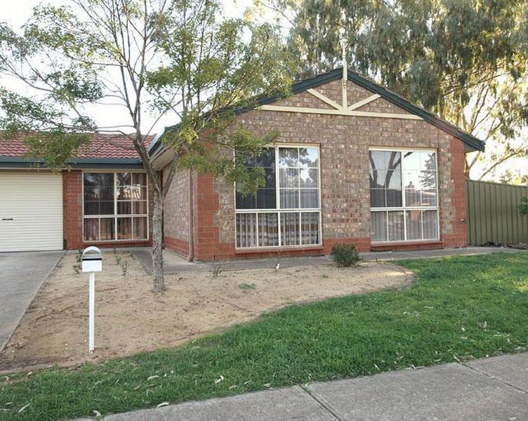 2/8 Young Boulevard, Paralowie SA 5108