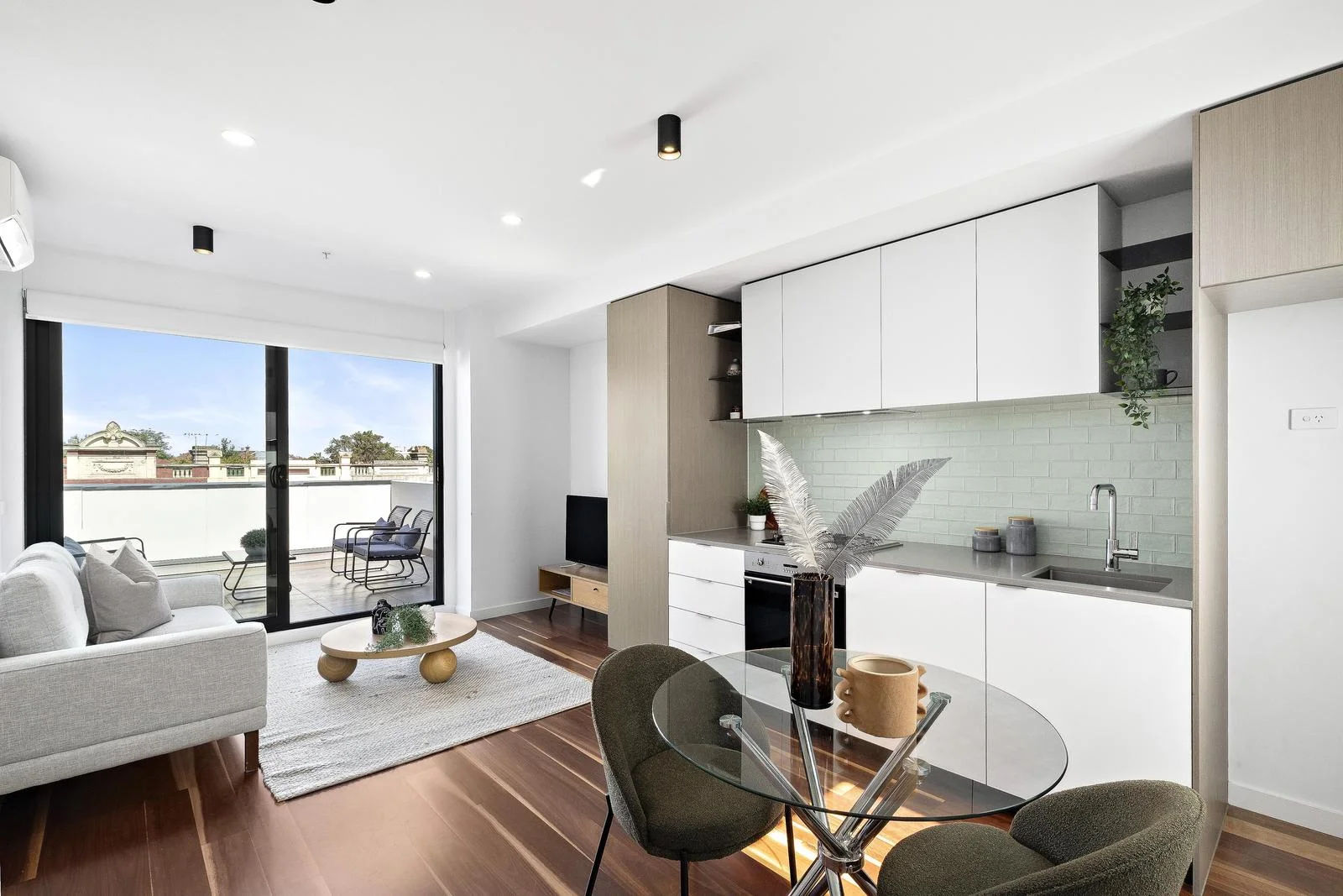 301/609 Burwood Road, Hawthorn VIC 3122