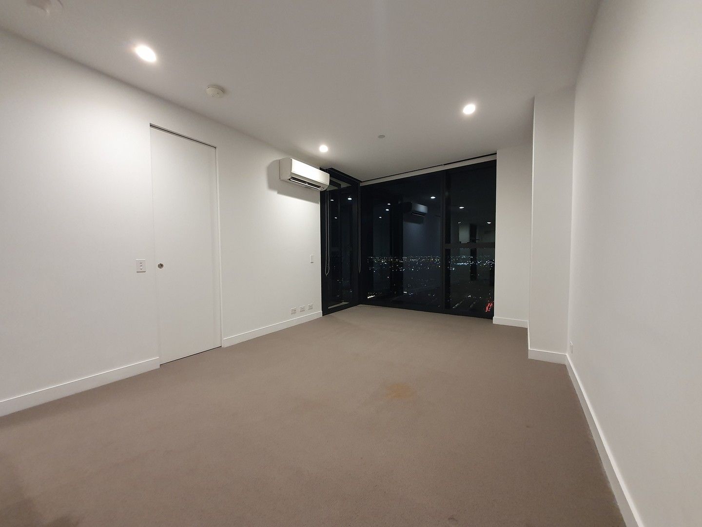 1 bedrooms Apartment / Unit / Flat in 2310/160 Victoria Street CARLTON VIC, 3053