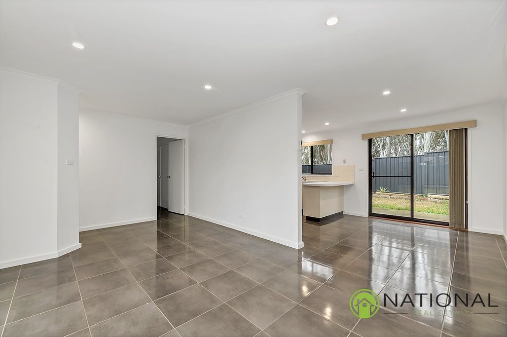 3 bedrooms House in 18 Candelo Place ISABELLA PLAINS ACT, 2905