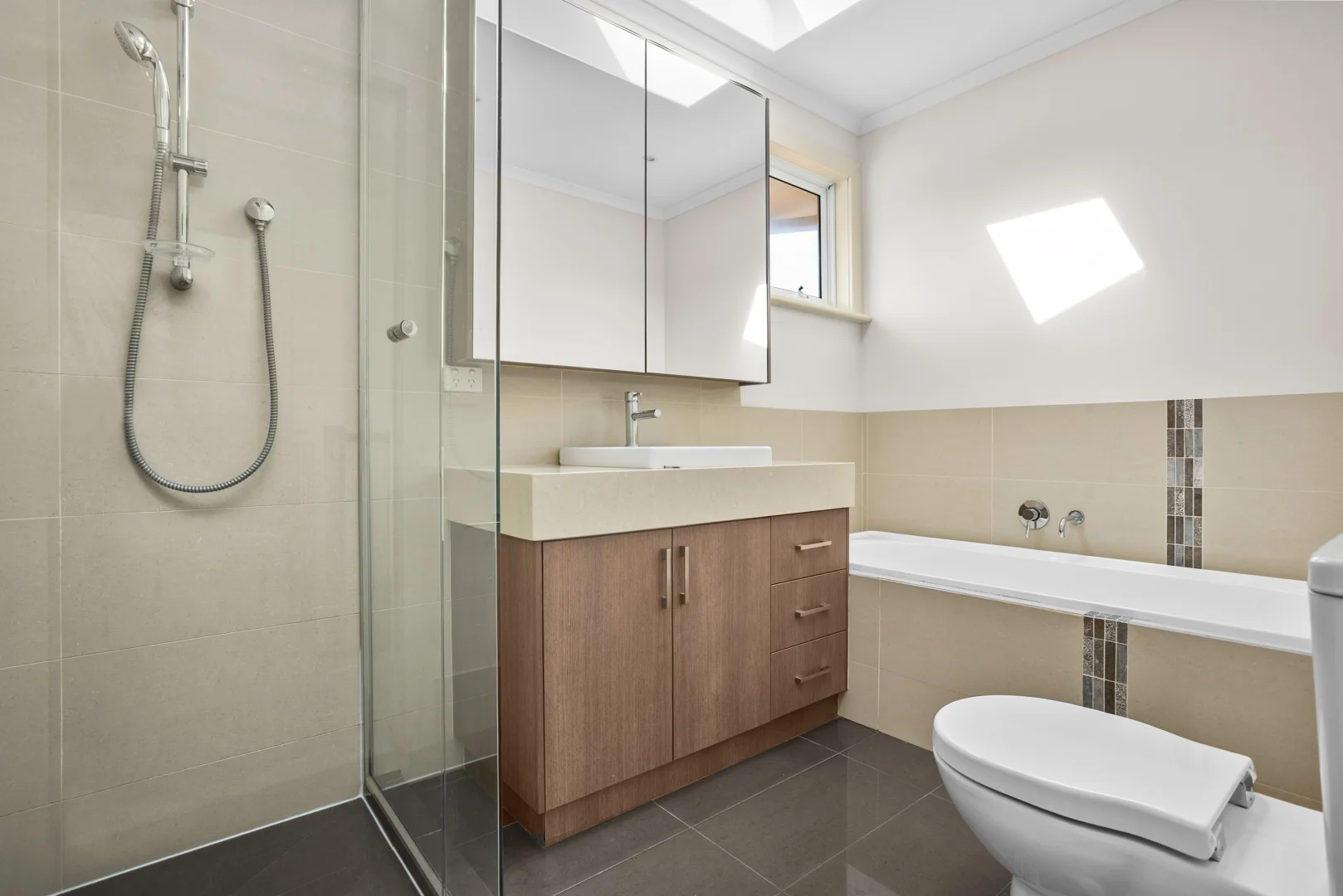 Additional image 5 of 2/23 Picadilly Street, Oakleigh South VIC 3167