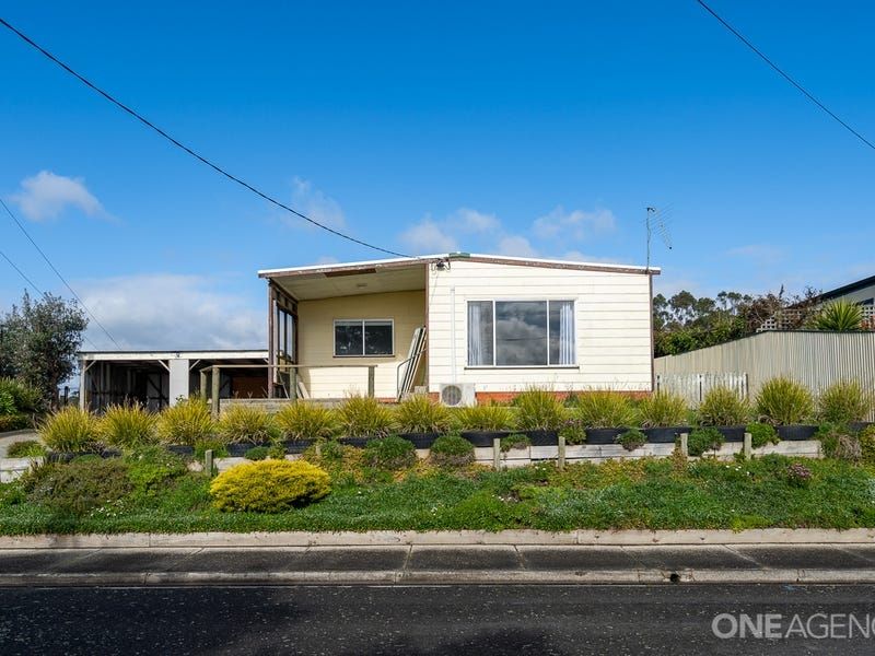 30 Walker Street, Wynyard TAS 7325 House For Rent Domain
