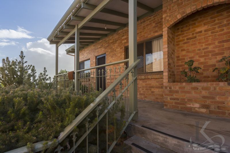 2 bedrooms Apartment / Unit / Flat in 9/555 William Street MOUNT LAWLEY WA, 6050