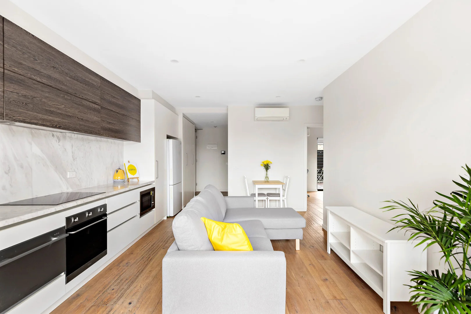 Additional image 4 of 2/24 Cotham Road, Kew VIC 3101