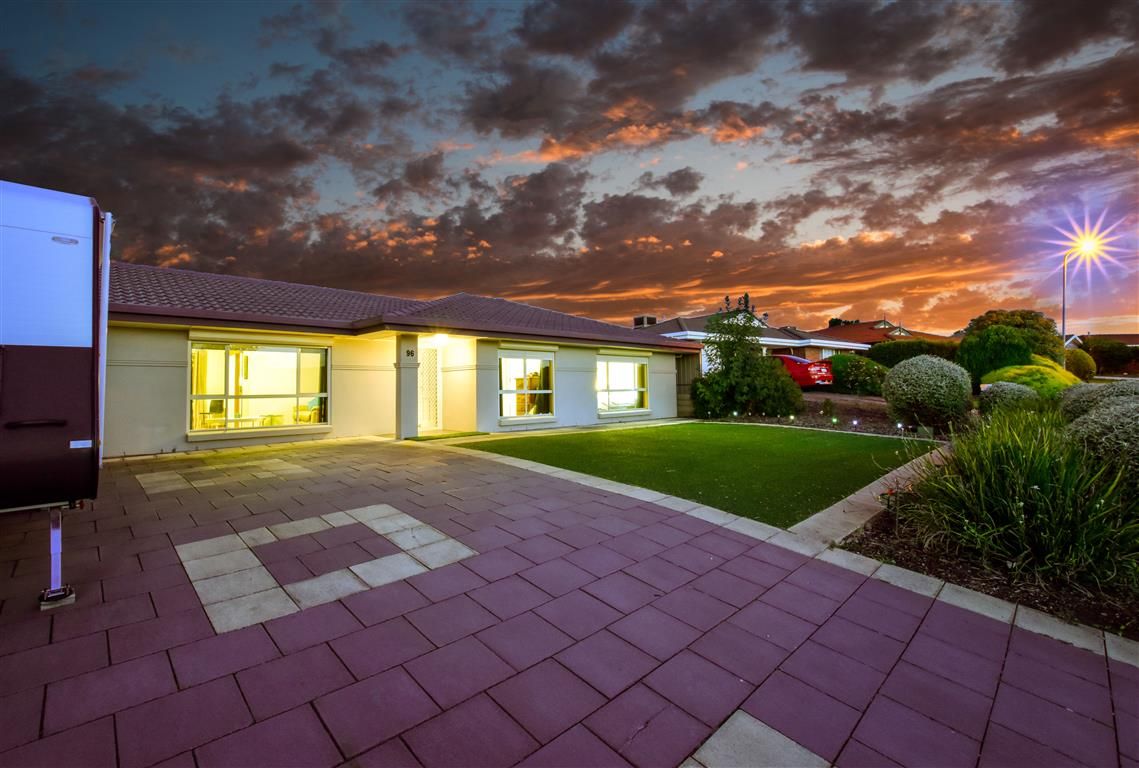 96 Mawson Circuit, Woodcroft SA 5162, Image 0