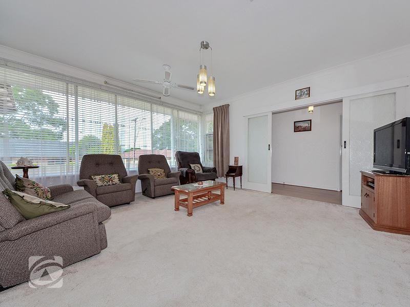 86 Flinders Drive, Valley View SA 5093, Image 2