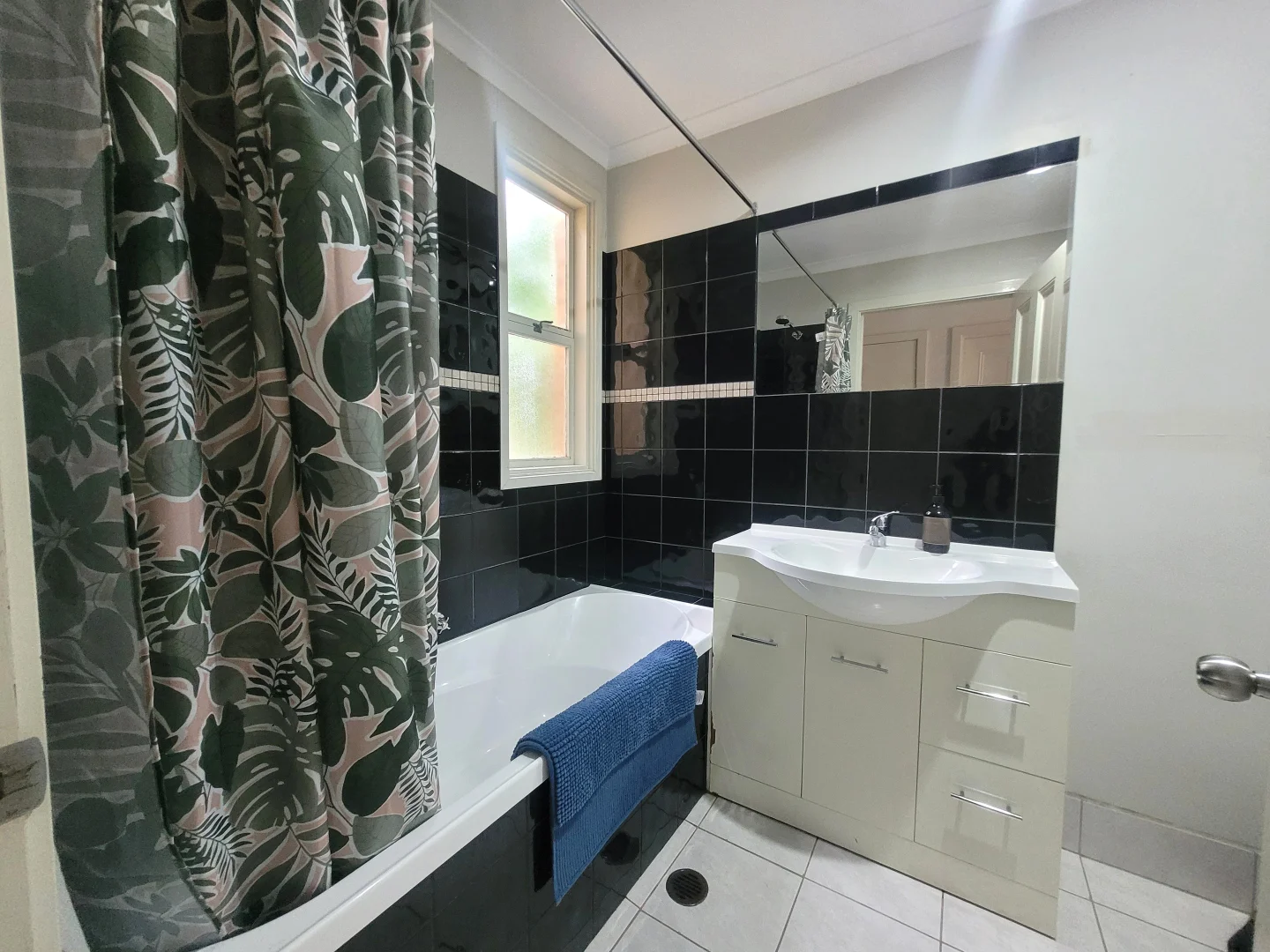 Additional image 7 of 3/561 Woodbury Court, Lavington NSW 2641