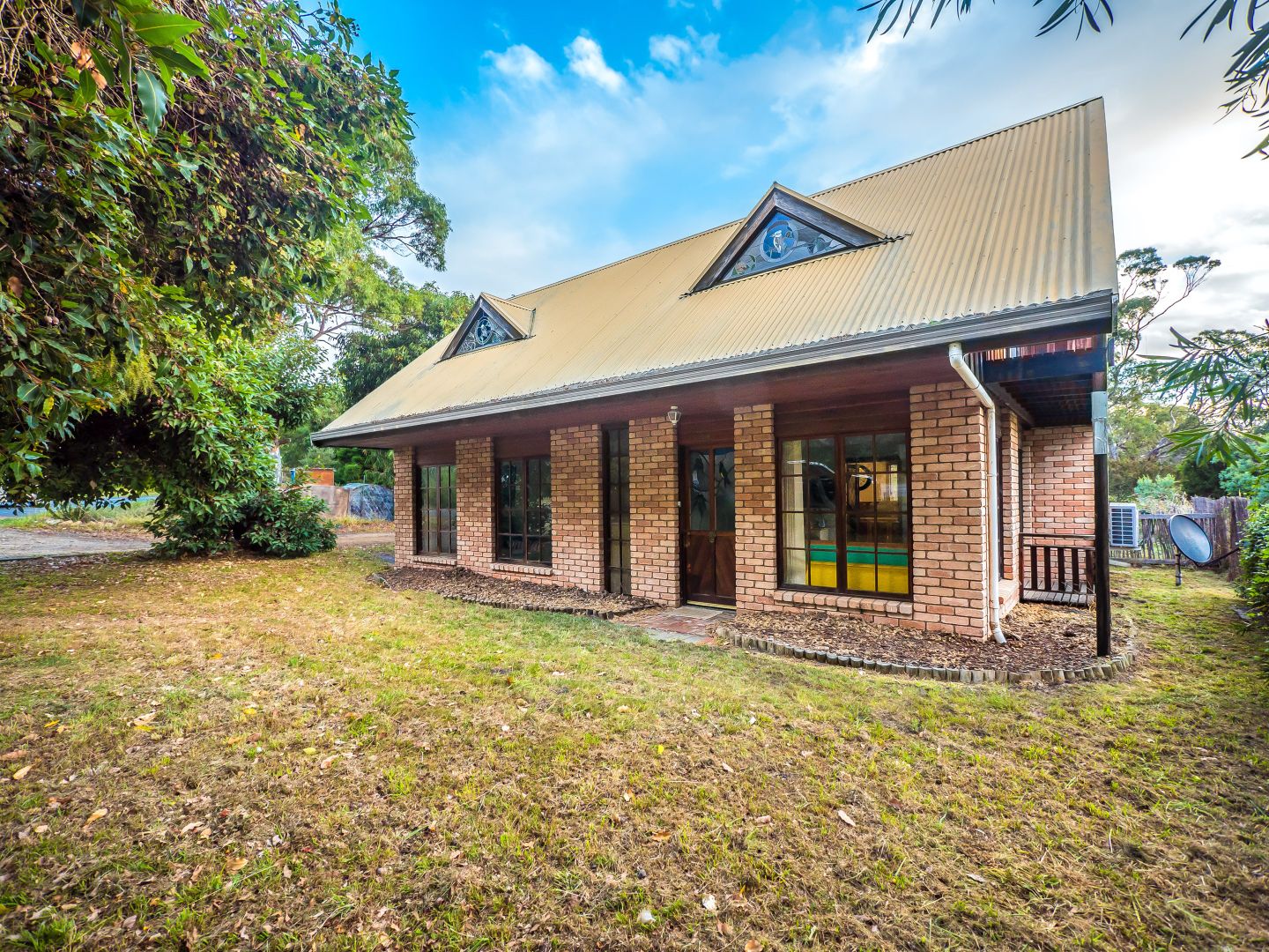 3248 South Arm Road, South Arm Property History & Address Research