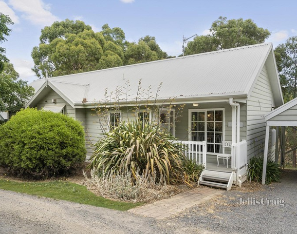 2/25A Second Street, Hepburn Springs VIC 3461