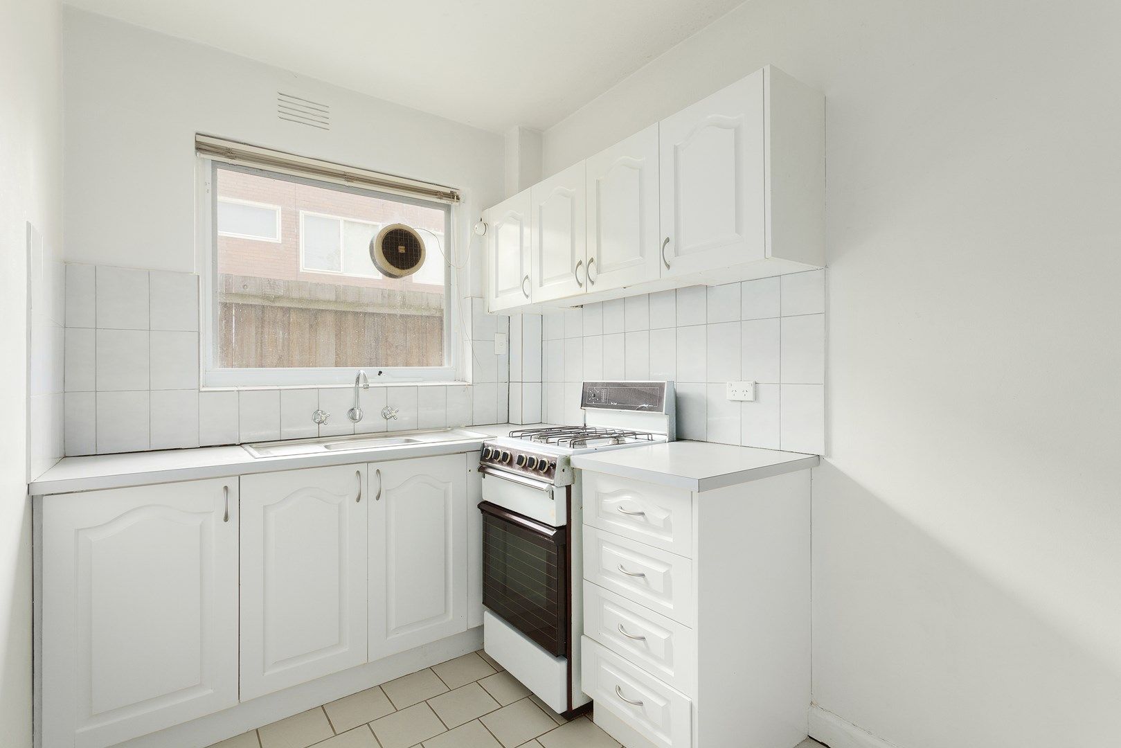 1 bedrooms Apartment / Unit / Flat in 10/91 Grosvenor Street ST KILDA EAST VIC, 3183