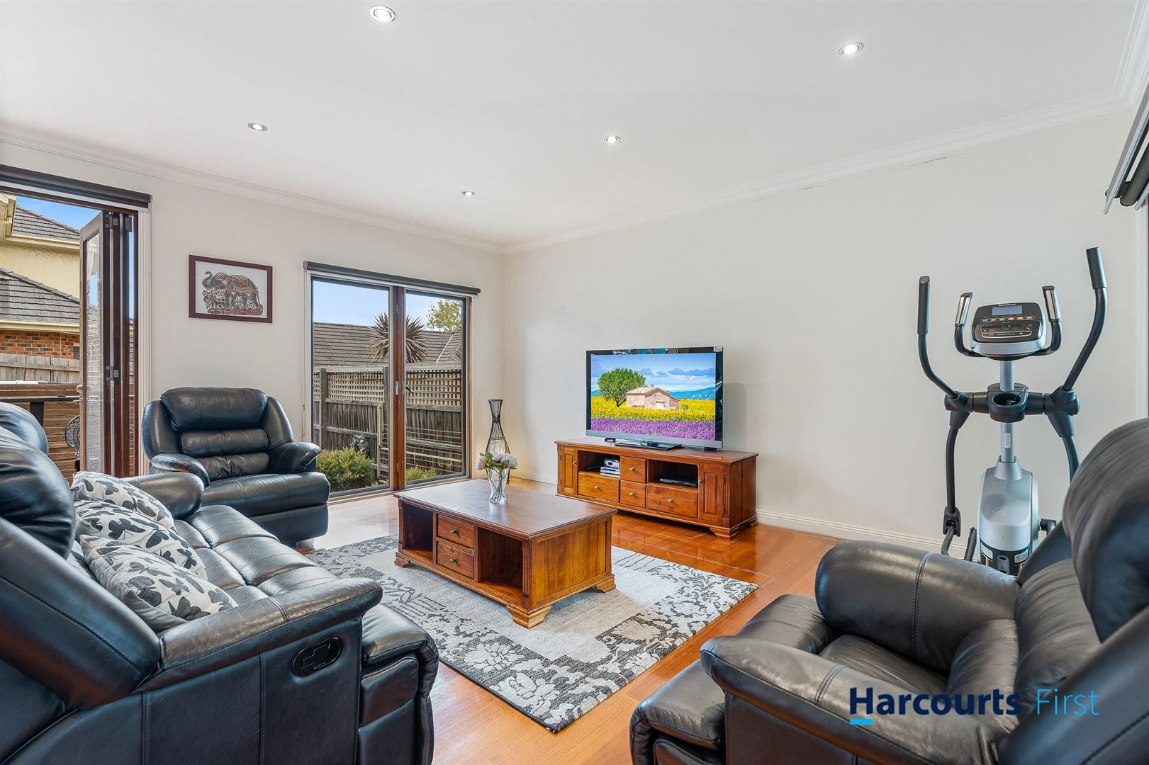 1/16 Hammence Street, Glen Waverley VIC 3150, Image 2