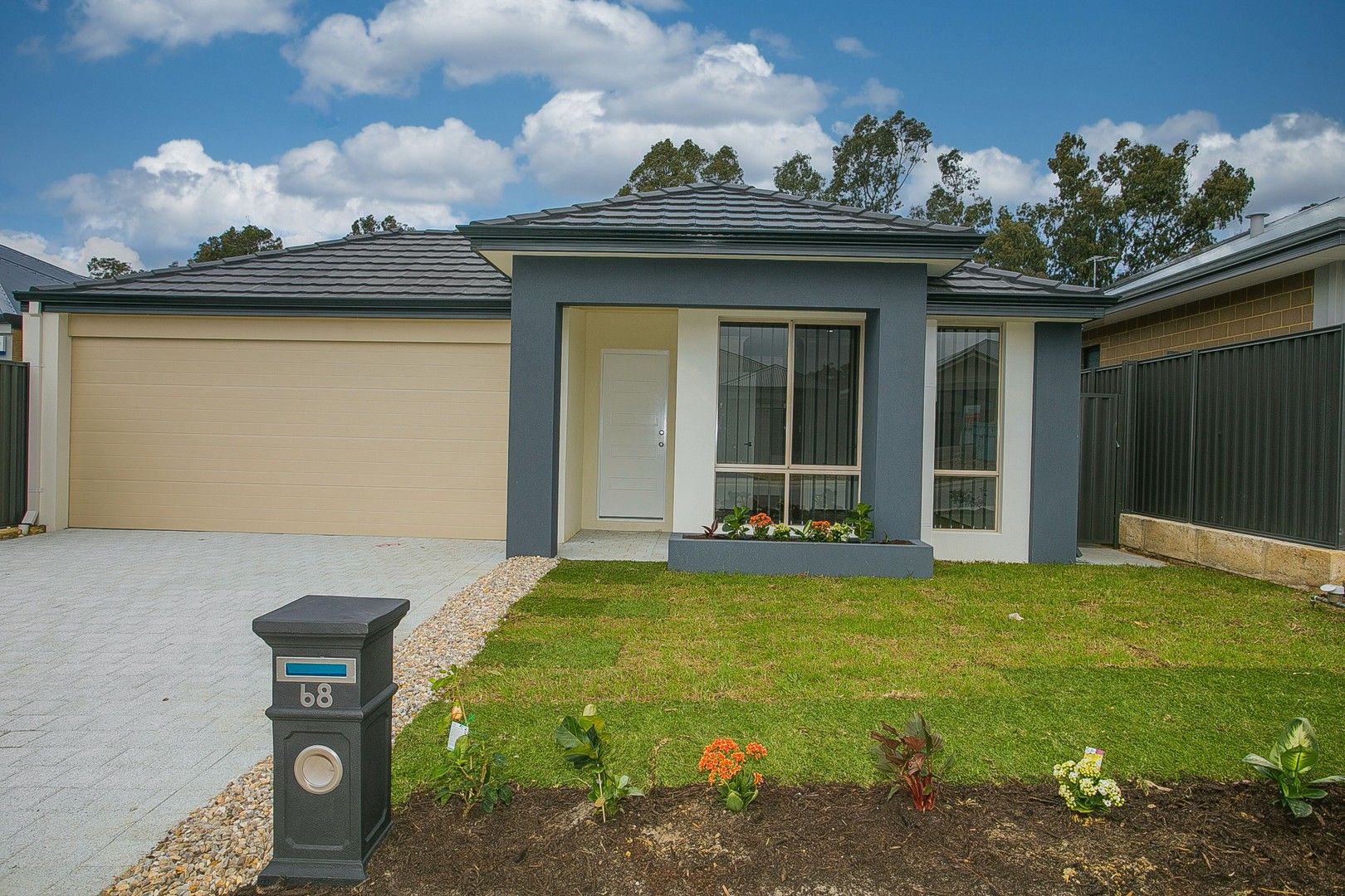 4 bedrooms House in 68 Stithians Avenue AVELEY WA, 6069