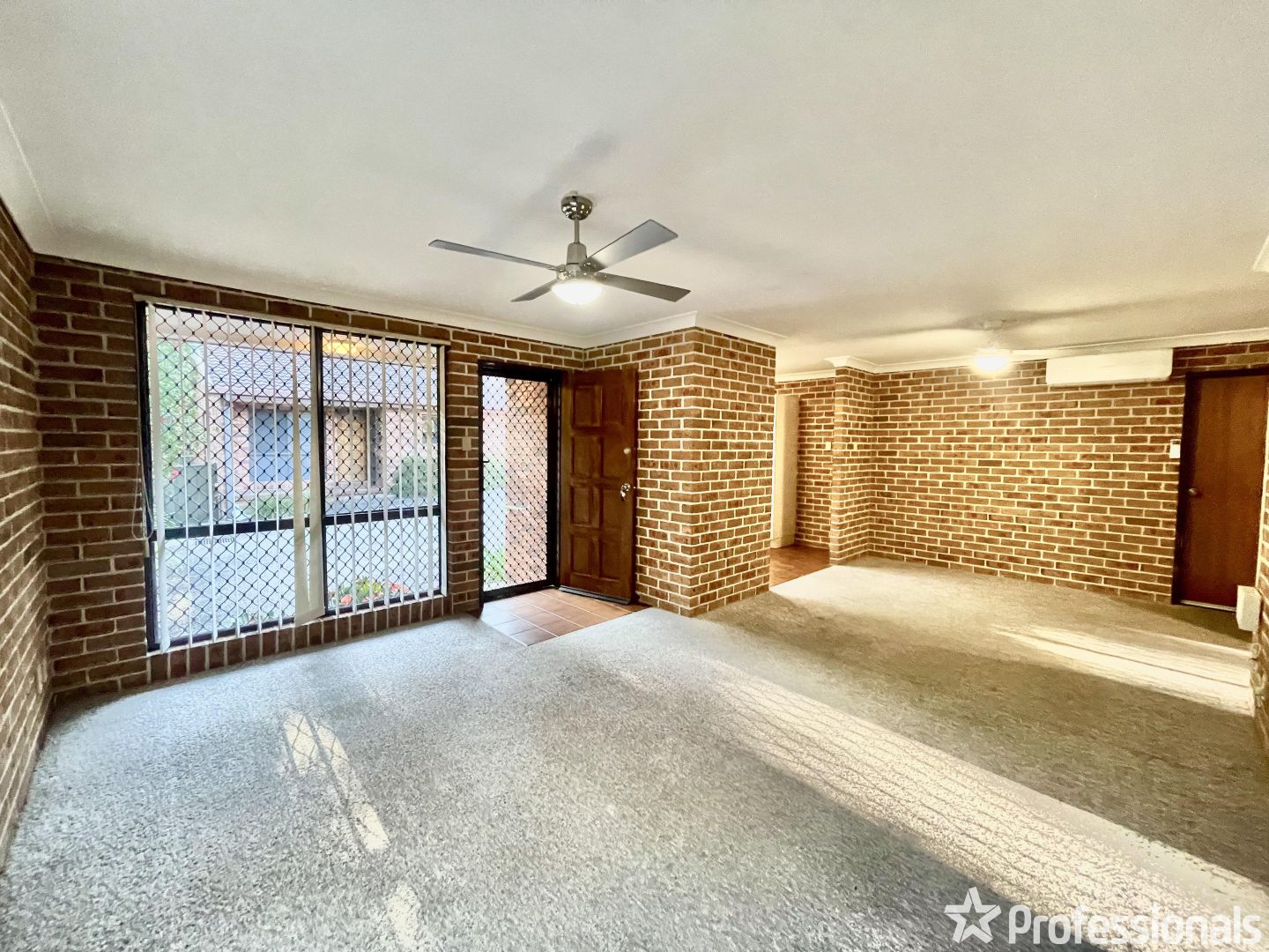 7/5 David Place, Bomaderry NSW 2541 House For Rent 375 Domain