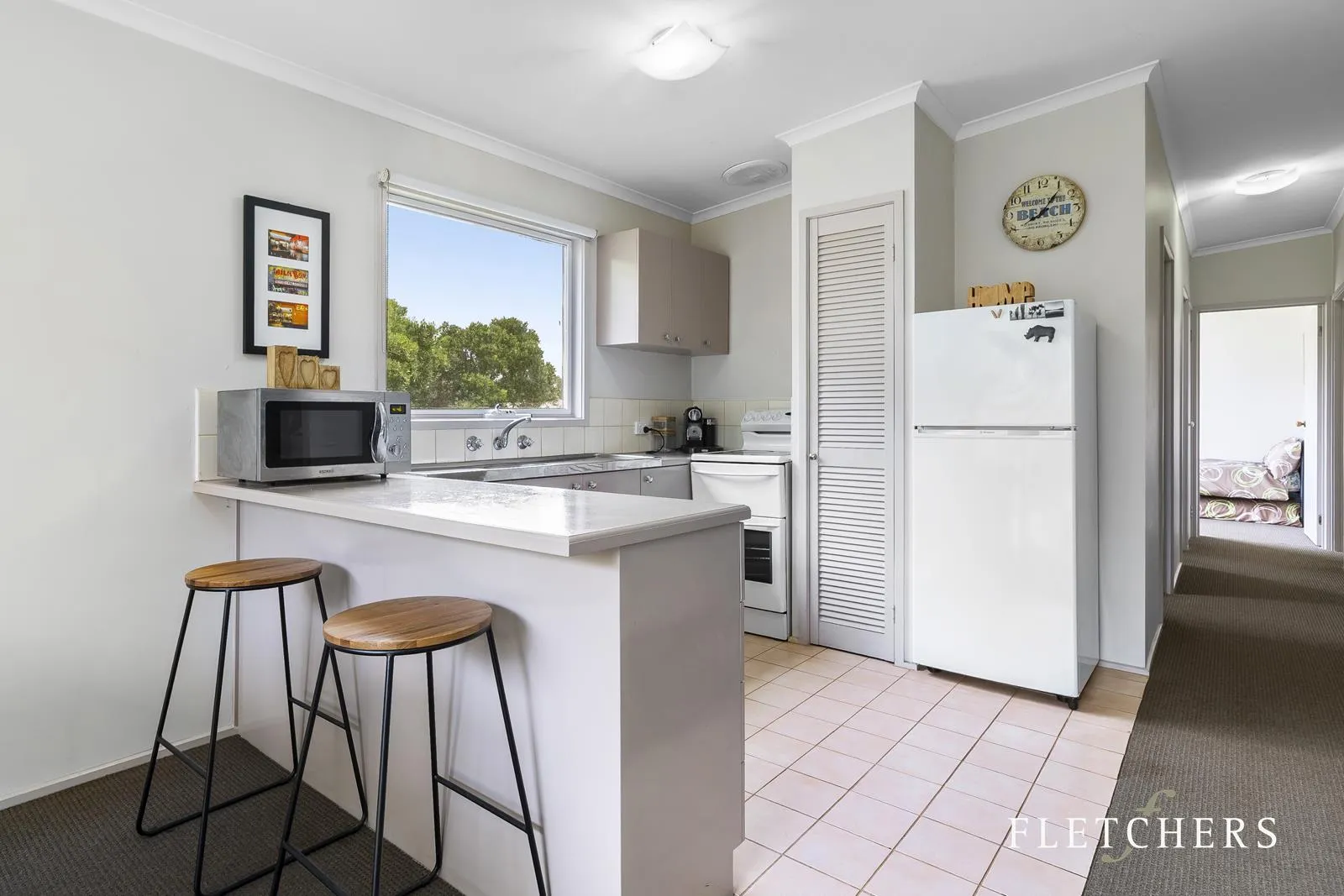 A classic beach house retreat with future potential - View 5