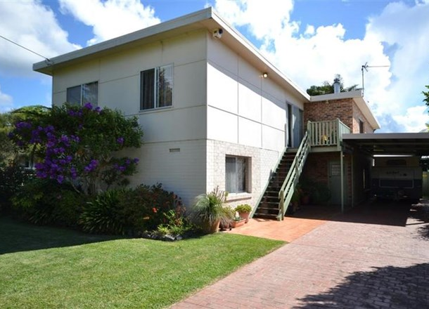 25 Comarong Street, Greenwell Point NSW 2540