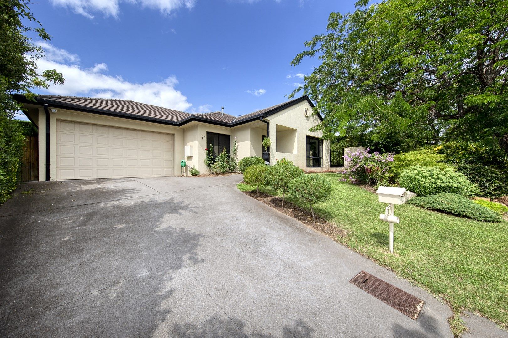 4 Peacock Place, Curtin ACT 2605, Image 1