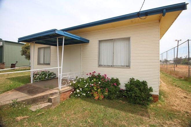 Picture of 36 Goran Street, CURLEWIS NSW 2381