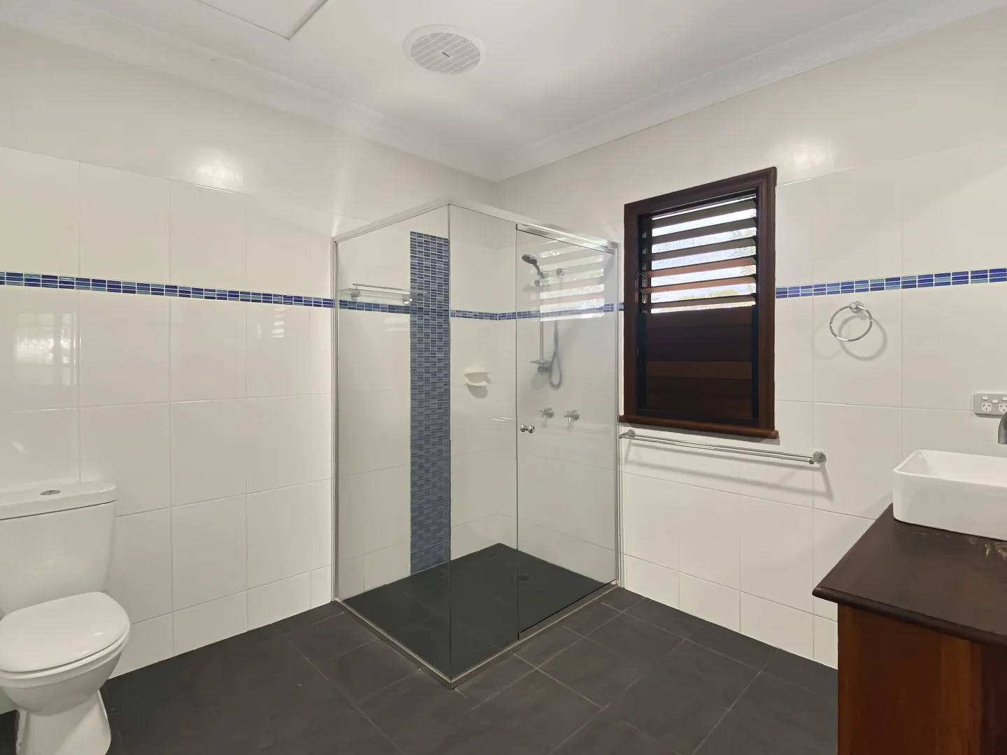 Additional image 13 of 19 Anzac Ln, Railway Estate QLD 4810