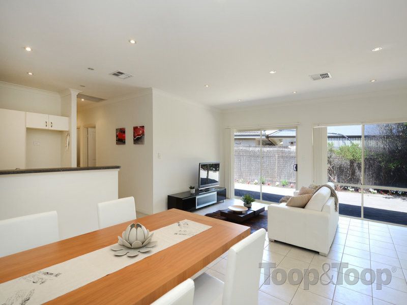 4 Troon Street, NOVAR GARDENS SA 5040, Image 2