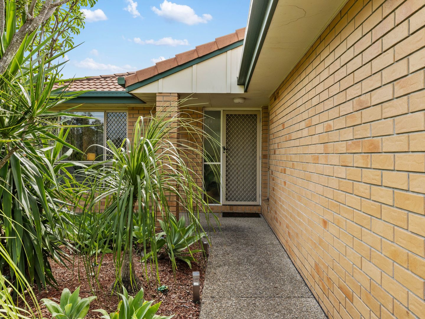9 Turnberry Close, Oxley QLD 4075, Image 2