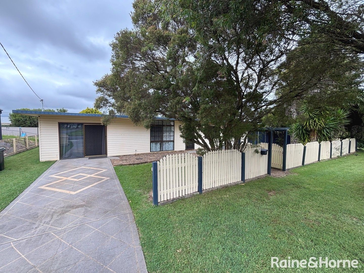 4 bedrooms House in 7 Roberta Street KINGAROY QLD, 4610