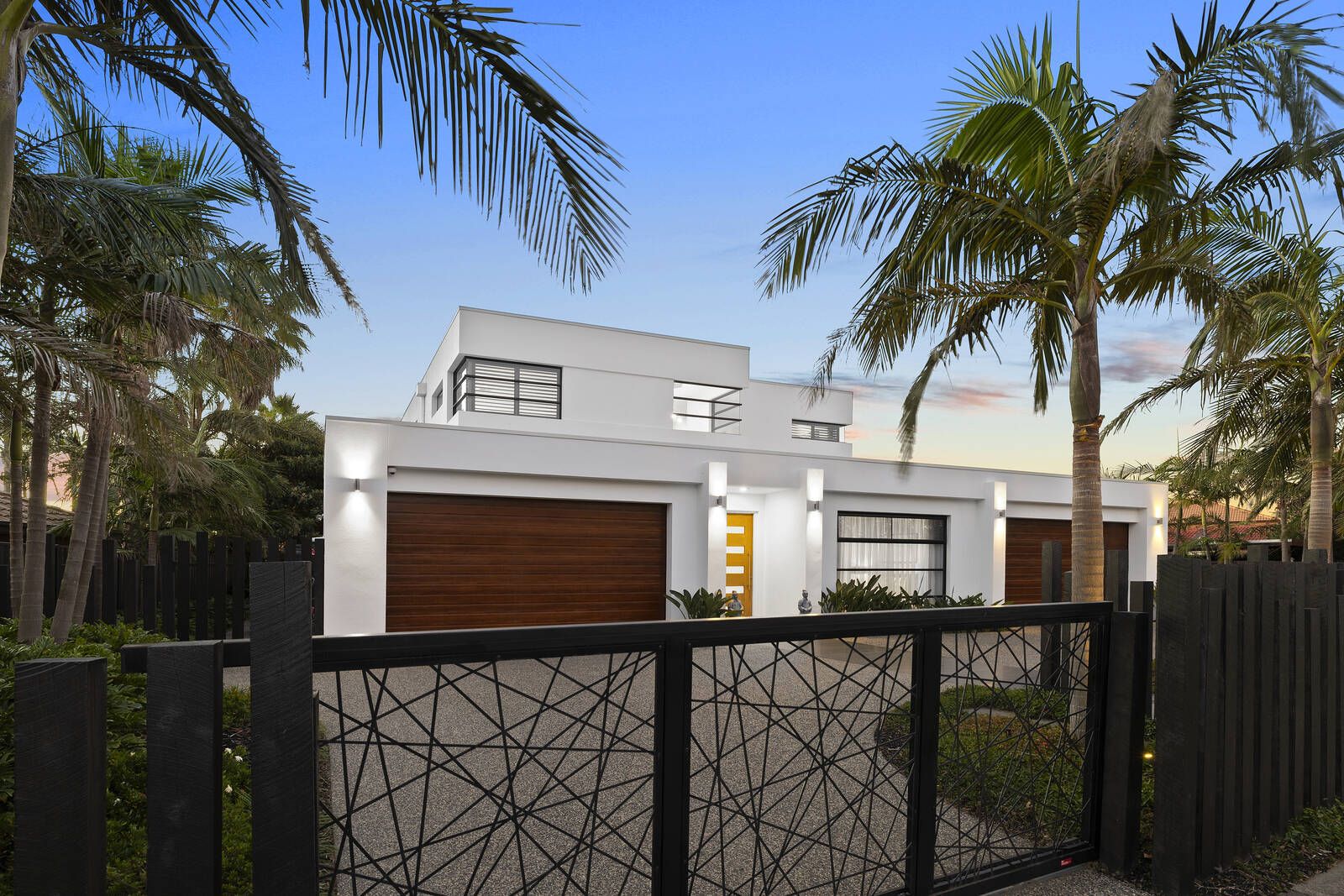 5 bedrooms House in 232 Gladesville Boulevard PATTERSON LAKES VIC, 3197