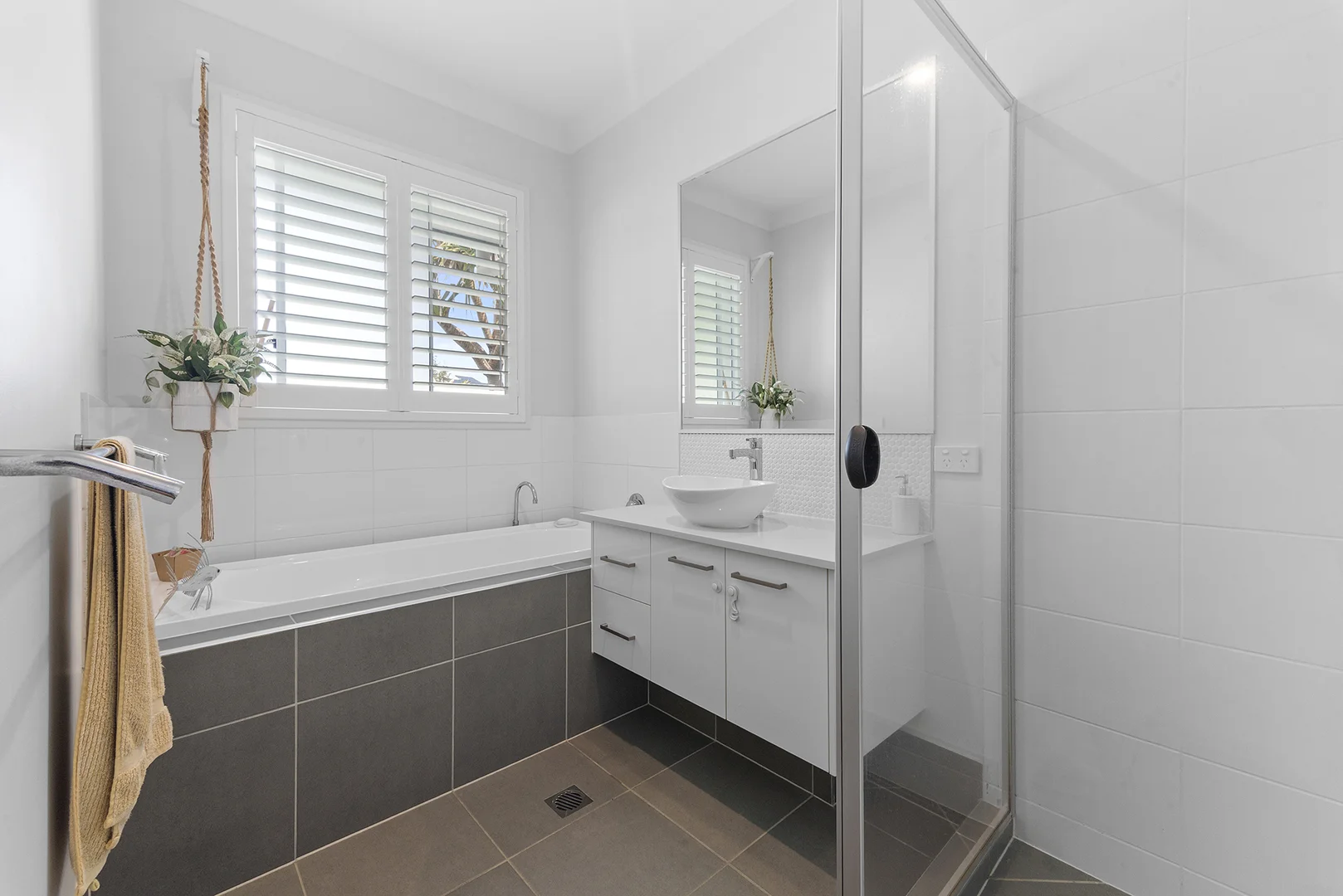 Additional image 10 of 24 Capella Drive, Redland Bay QLD 4165