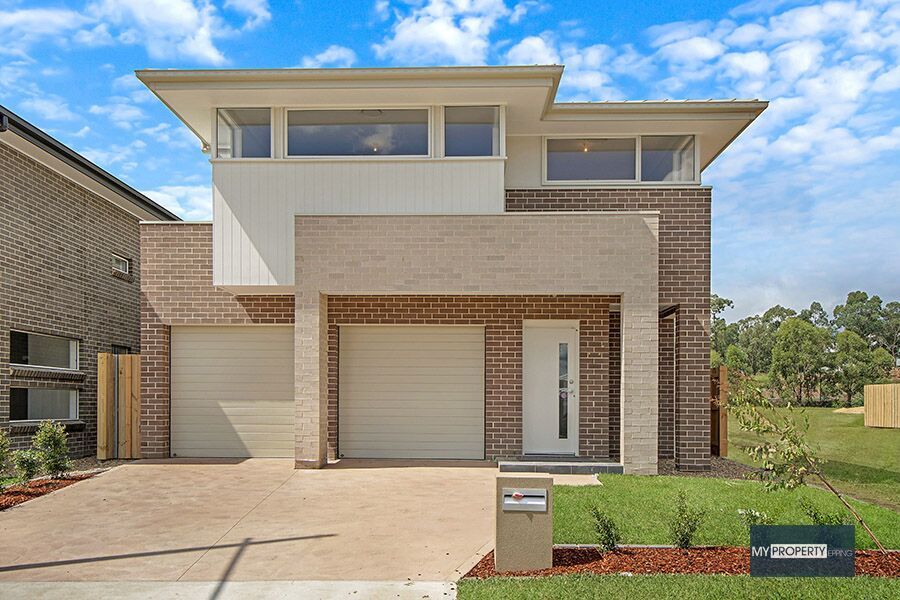 4 bedrooms House in 13 Vevers Avenue MARSDEN PARK NSW, 2765