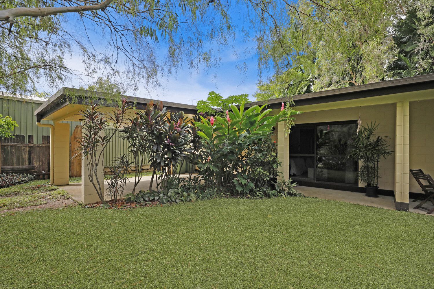 128 Wistaria Street, Holloways Beach QLD 4878, Image 1