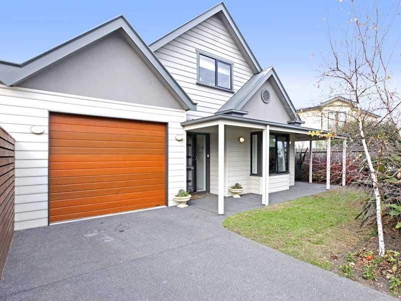 136 Minerva Road, Manifold Heights Property History & Address