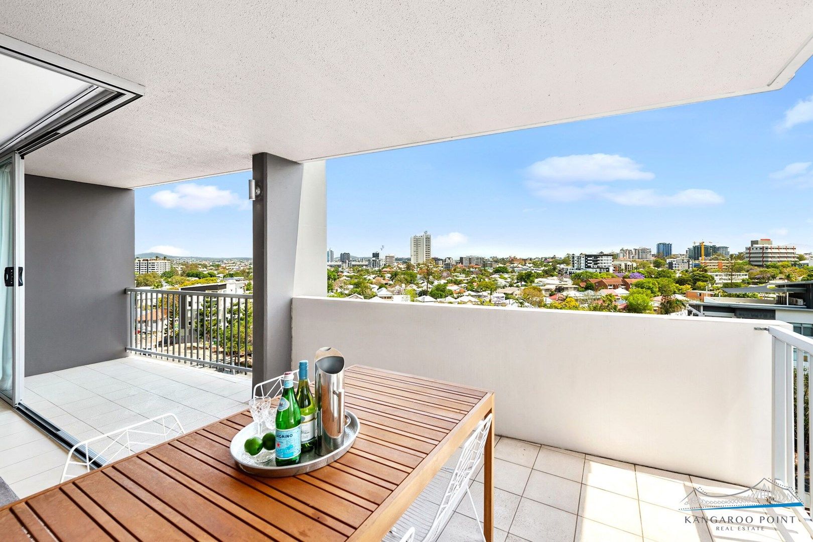 22/153 Lambert Street, Kangaroo Point QLD 4169, Image 0